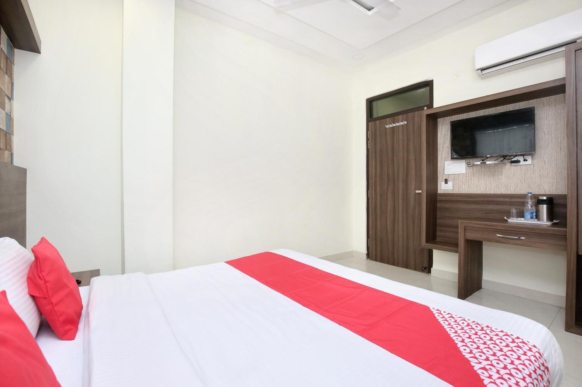 Oyo 17307 Hotel Kings Амритсар Екстериор снимка