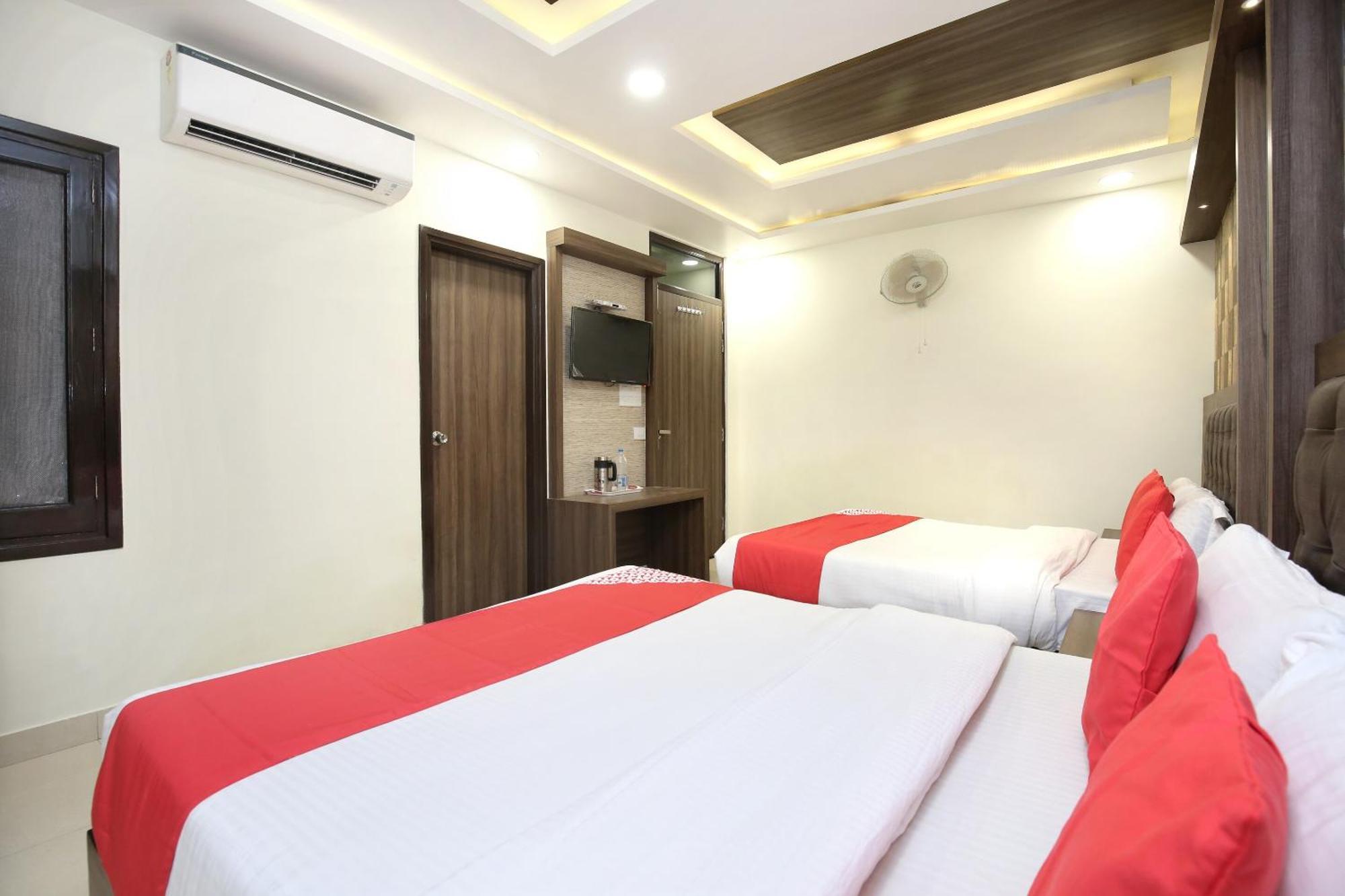 Oyo 17307 Hotel Kings Амритсар Екстериор снимка